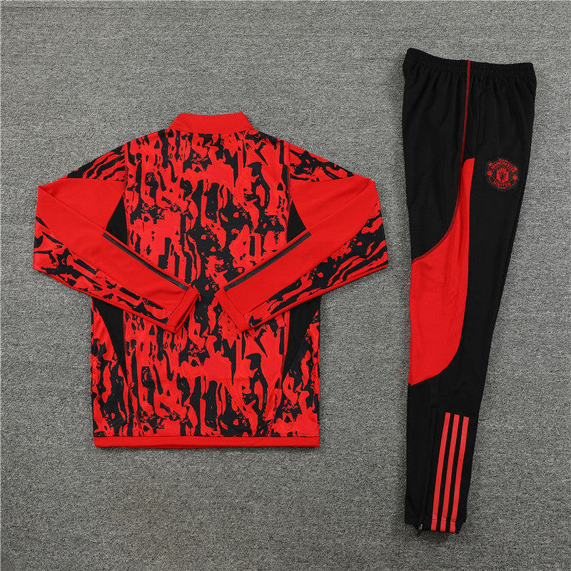 23-24 Manchester United red and black half zipper training tracksuit