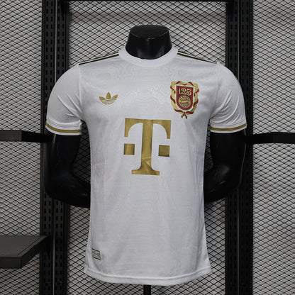 25-26 Bayern 125th anniversary