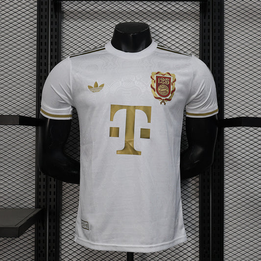 25-26 Bayern 125th anniversary
