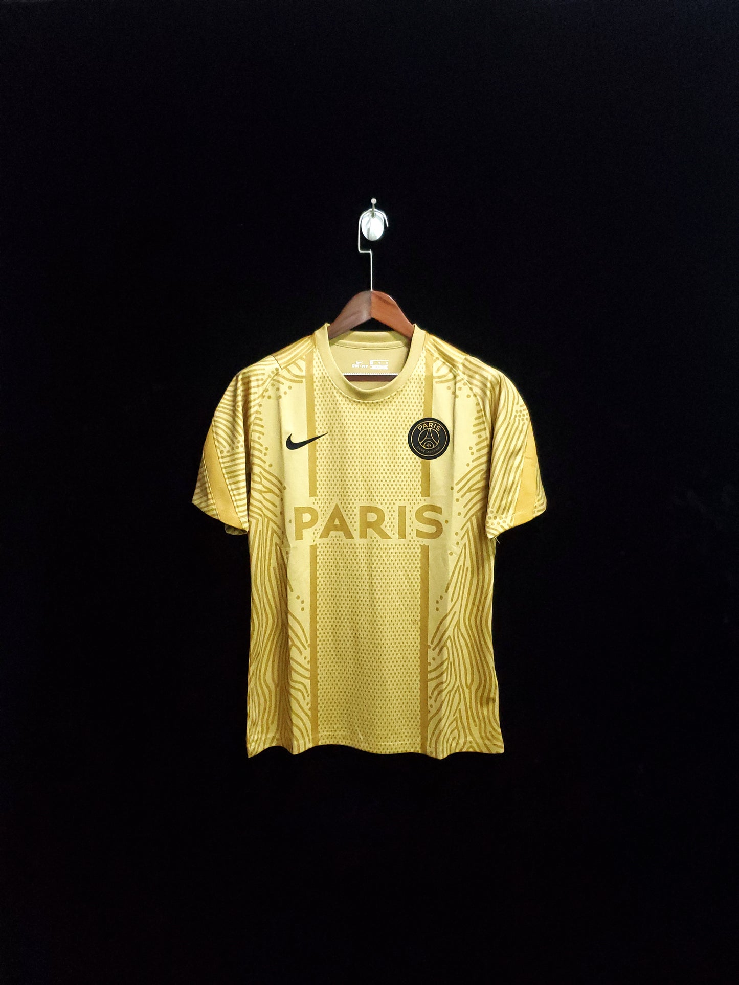 20-21 PSG yellow pre-match