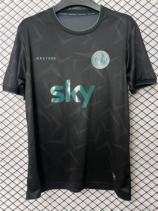26-27 Ireland third kit