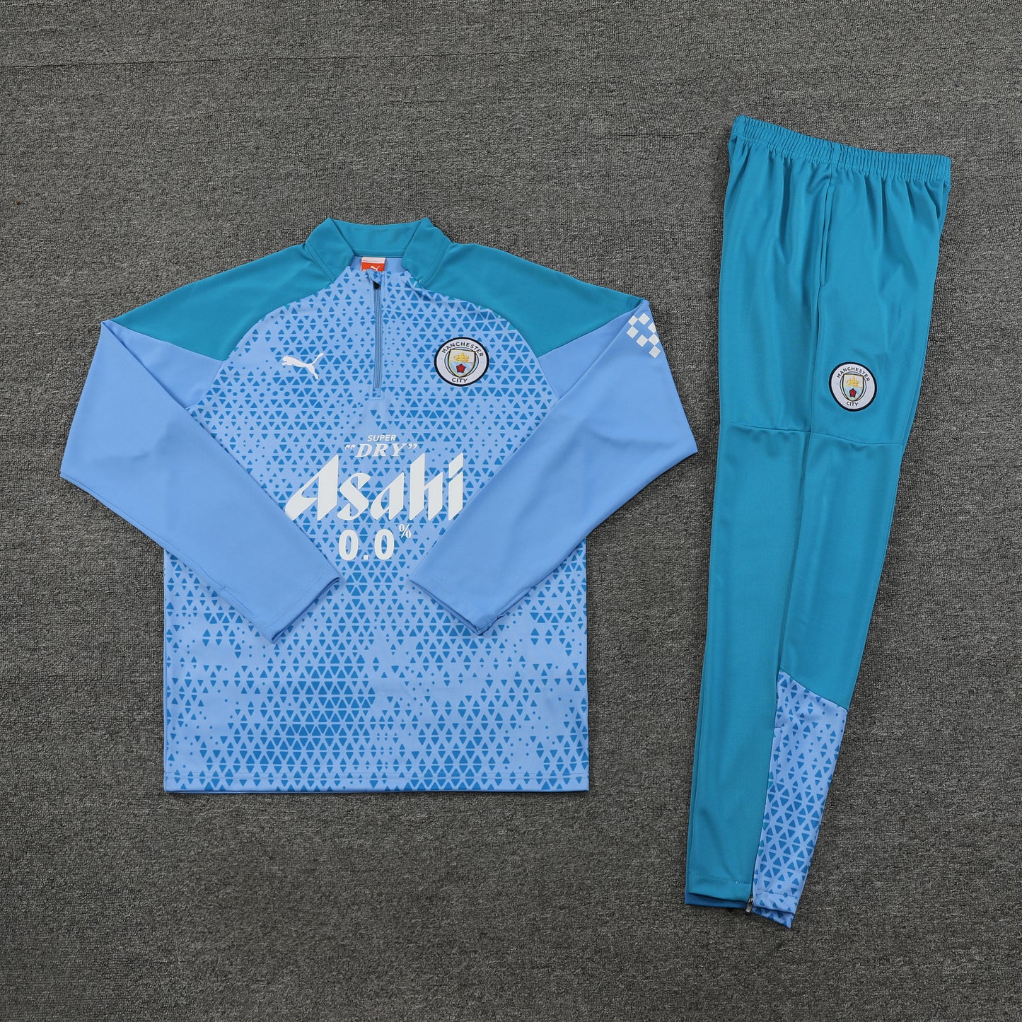 23-24 Manchester City light blue with green pants half zipper sweater tracksuit