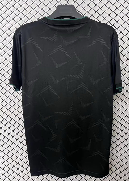 26-27 Ireland third kit