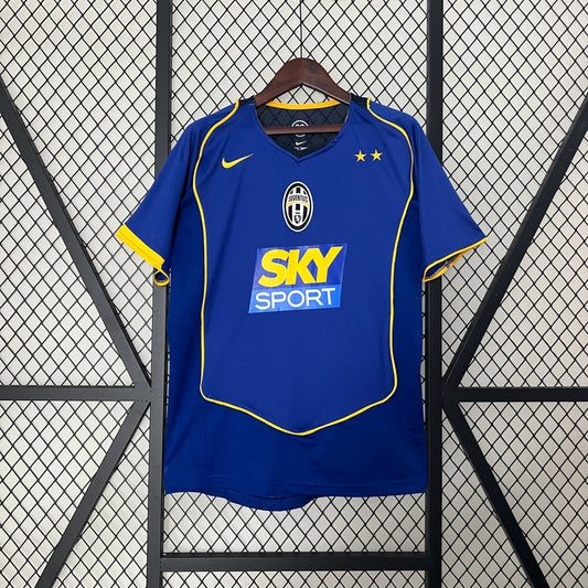 Juventus 2004/05 Away Jersey